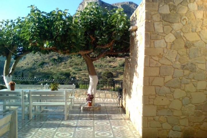Luxurious Stone Apartment 2 Kera  Bagian luar foto